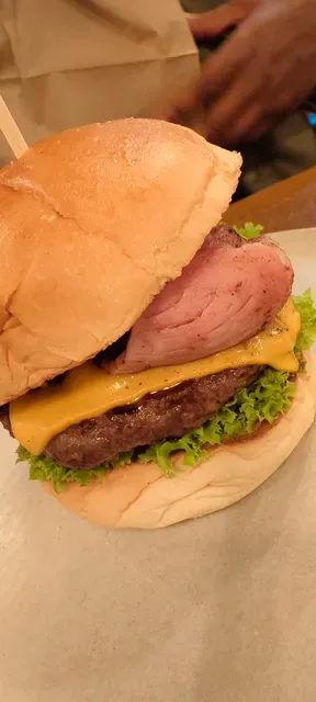 8 Napkins Burger