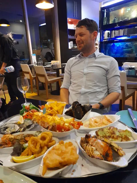 TheCray Seafood & Grill Restaurant, Belmont