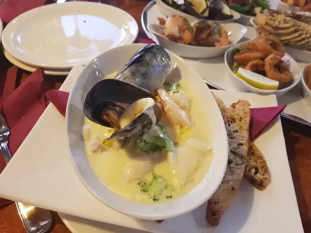 TheCray Seafood & Grill Restaurant, Belmont