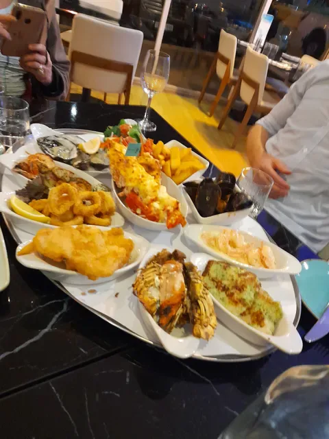 TheCray Seafood & Grill Restaurant, Belmont