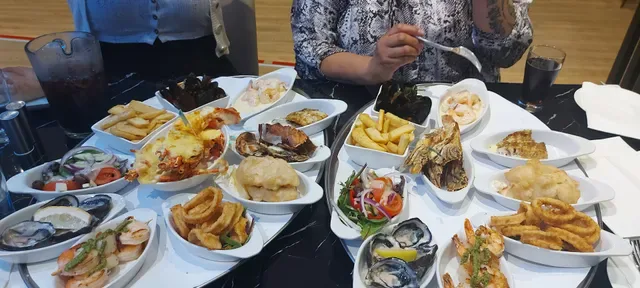 TheCray Seafood & Grill Restaurant, Belmont