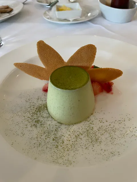 Bentley Pines Training Restaurant