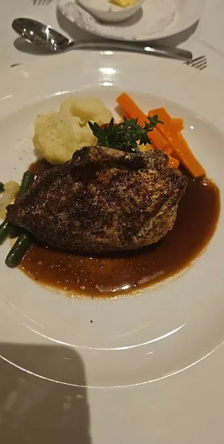 Bentley Pines Training Restaurant