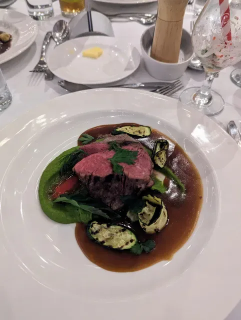 Bentley Pines Training Restaurant