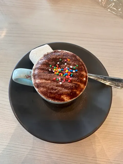 La Vita Cafe & Restaurant