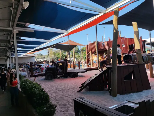 ROAR Bar & Grill