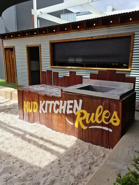 ROAR Bar & Grill