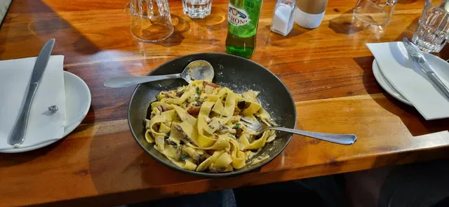 Milano's Restaurant and Pizzeria
