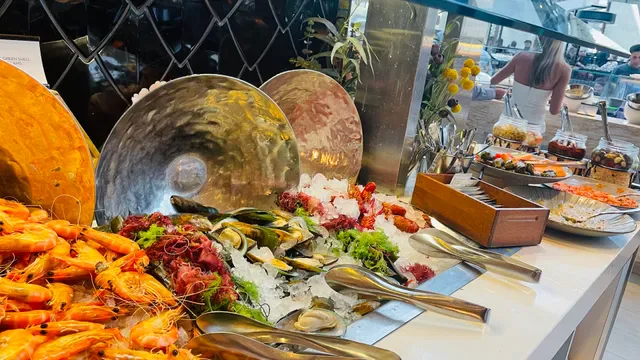 Atrium Buffet