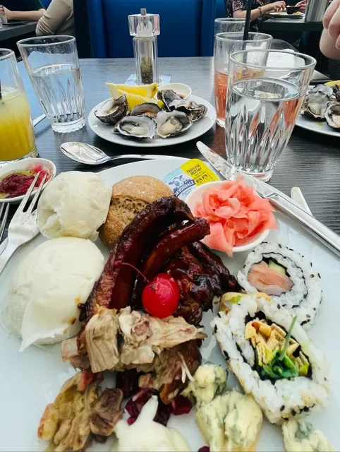 Atrium Buffet