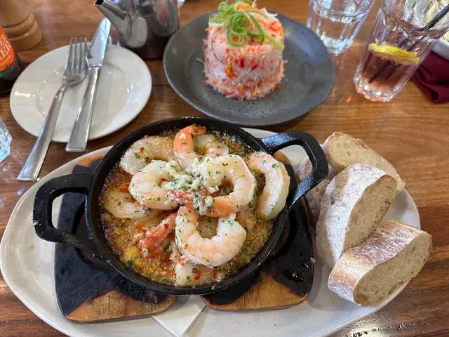 Pinelli Estate Winery Restaurant