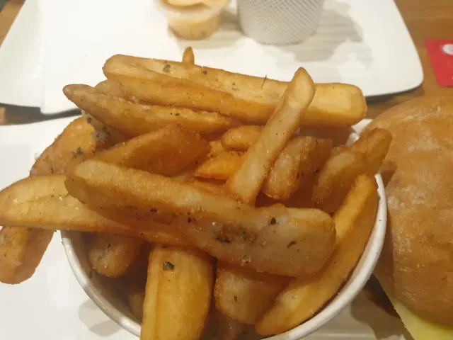 Grill'd Burgers - Claremont Quarter