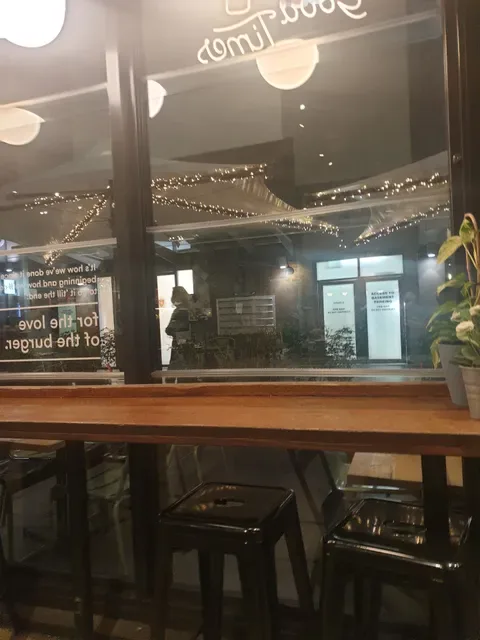 Grill'd Burgers - Claremont Quarter