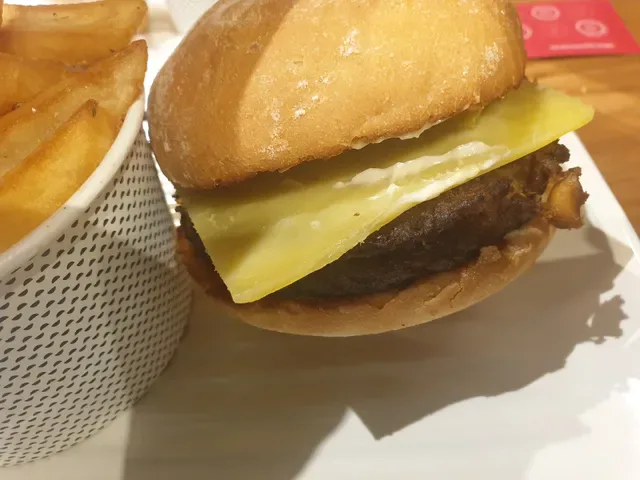Grill'd Burgers - Claremont Quarter