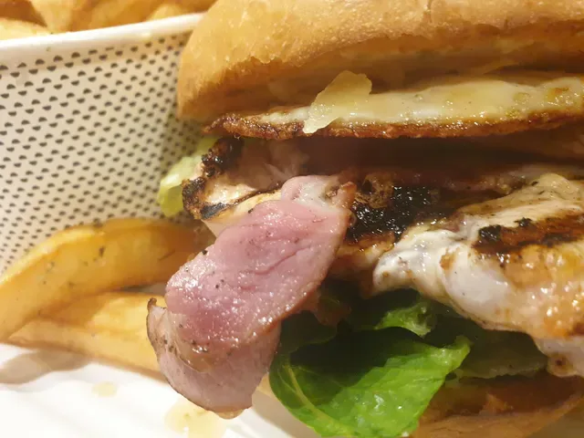 Grill'd Burgers - Claremont Quarter