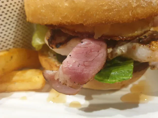 Grill'd Burgers - Claremont Quarter