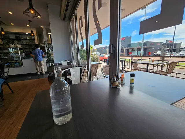 Cafe 2 Twenty Four