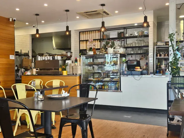 Cafe 2 Twenty Four