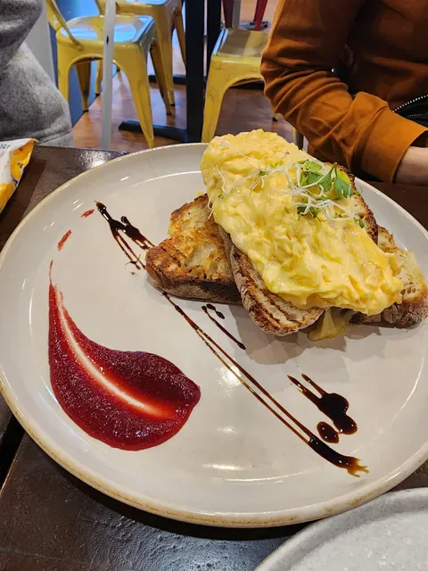 Cafe 2 Twenty Four