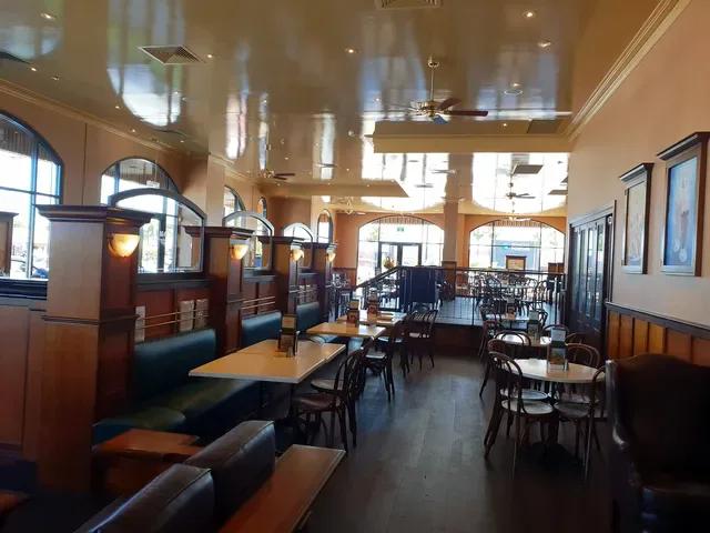 Dôme Café - Cloverdale