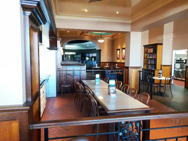 Dôme Café - Cloverdale