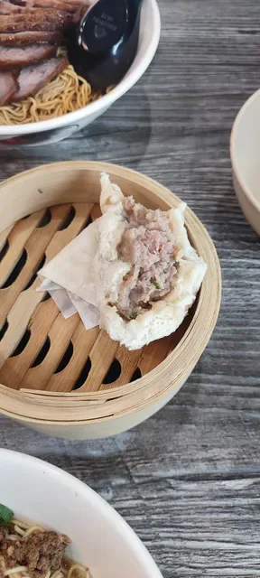 Two Hands Noodle Shop Como