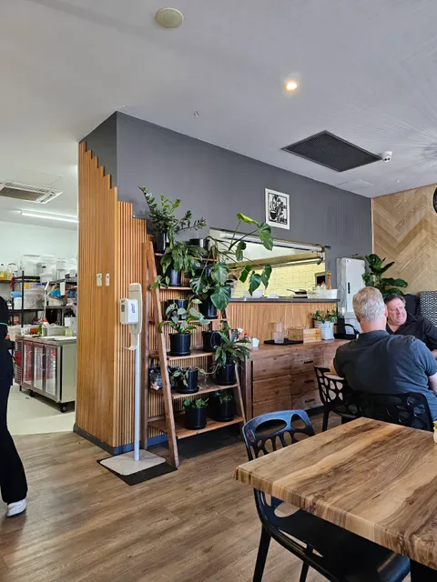 Full Flava Café