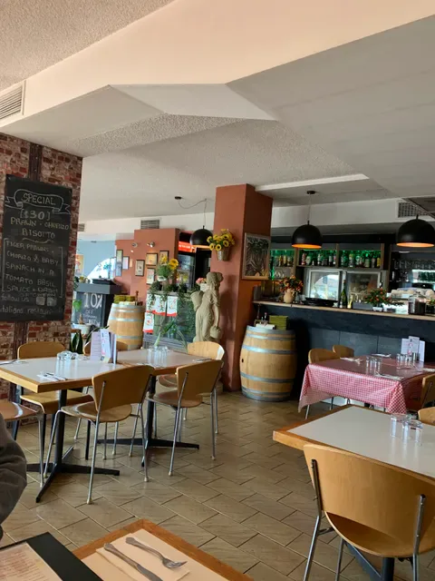 Italians Restaurant