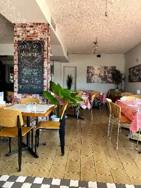 Italians Restaurant