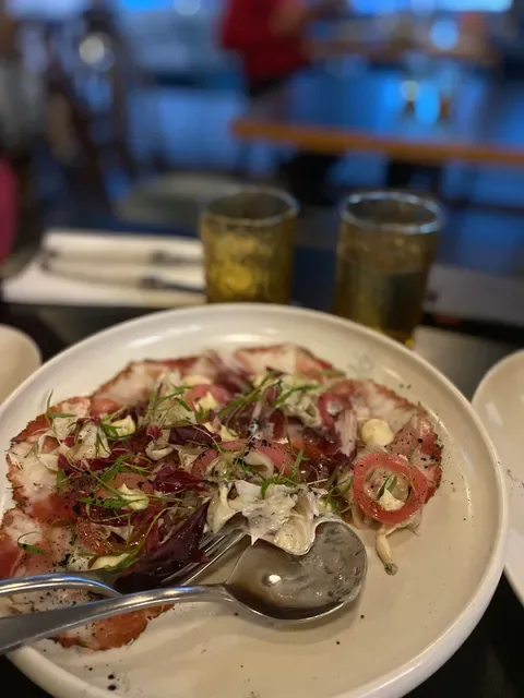 Lady Lola Deli Bar Bistro