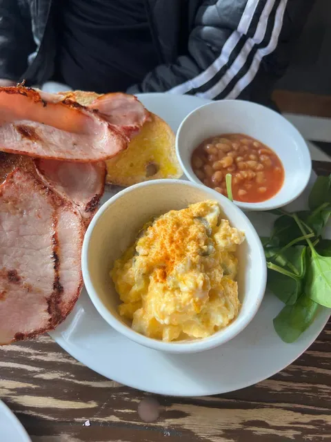 Bella Gina Cafe