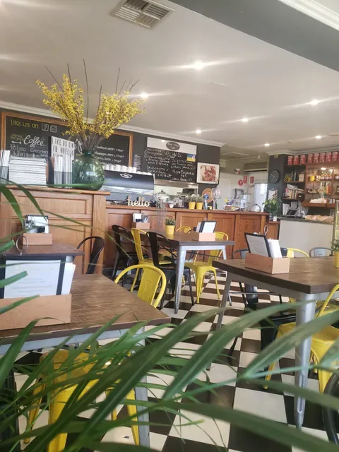 Bella Gina Cafe