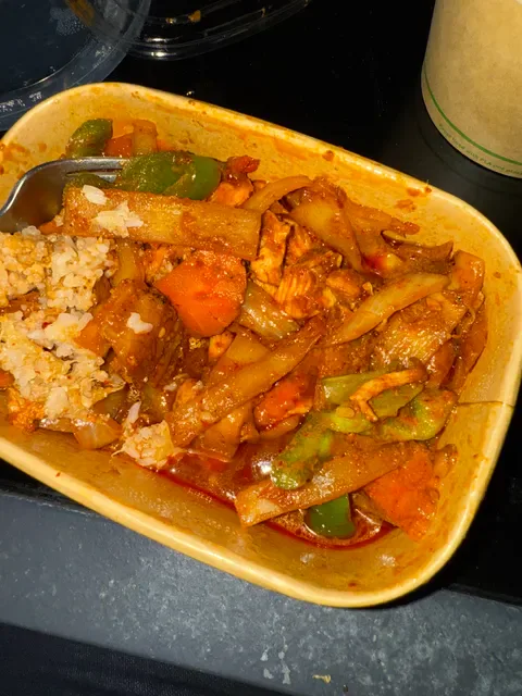 Wok & Ladle: Thai Eatery