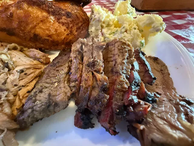 Frank's Barbecue Texas Smokehouse