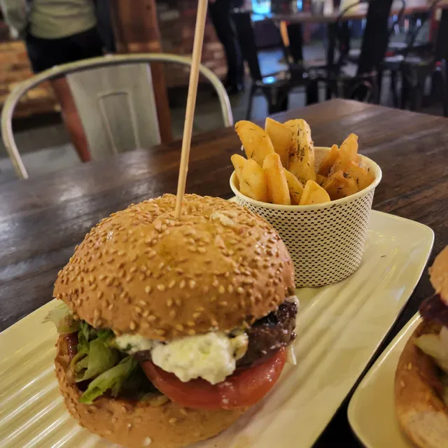 Grill'd Burgers - Victoria Park