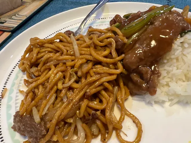 Commodore Chinese Restaurant & Takeaway