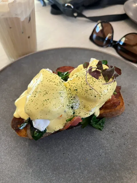 Gracie's Cafe