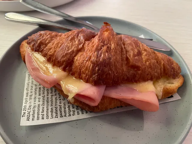 Gracie's Cafe
