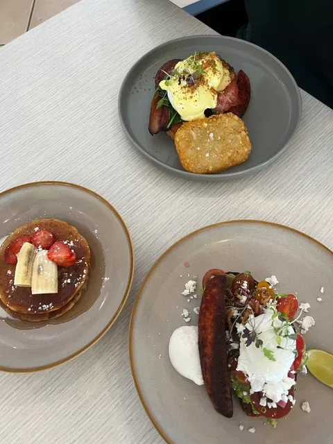 Gracie's Cafe