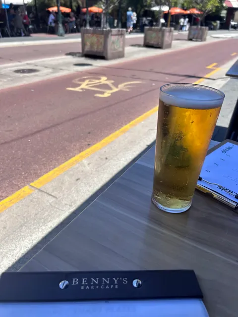 Benny's Bar & Cafe