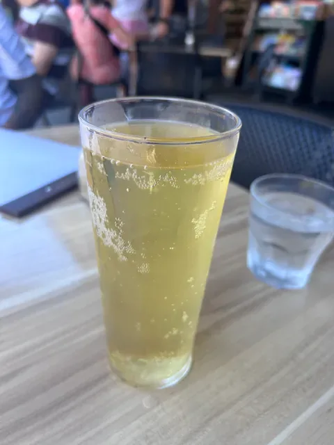 Benny's Bar & Cafe
