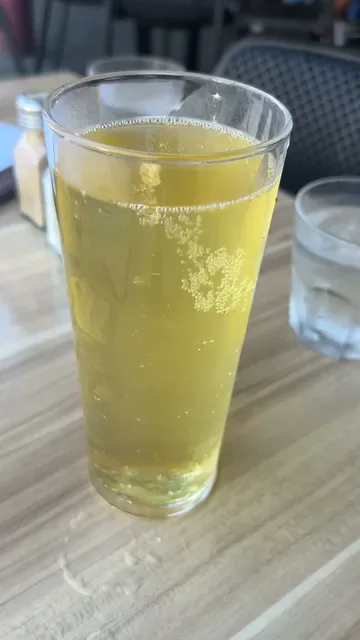 Benny's Bar & Cafe