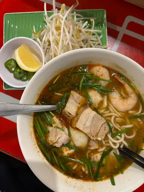 Trang's Cafe & Noodle House