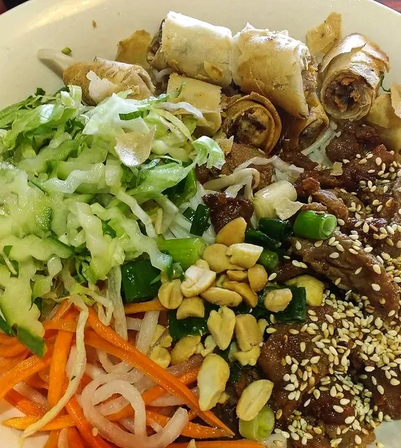 Trang's Cafe & Noodle House
