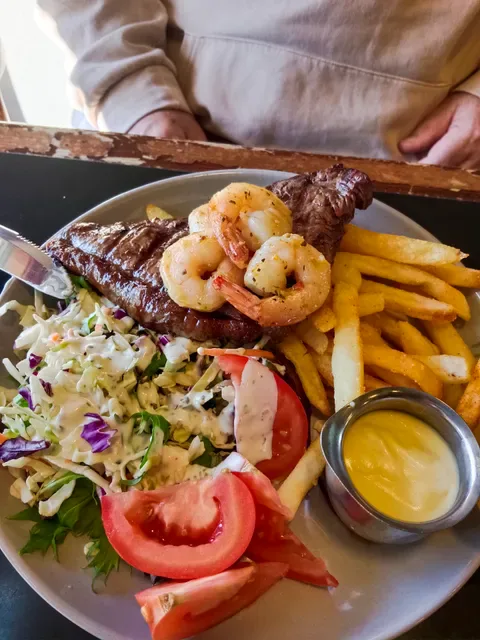 Gosnells Hotel