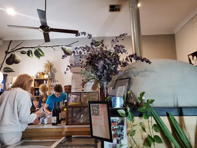 Kerry Street Pear Tree Cafe and Pizzeria