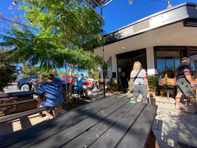 Kerry Street Pear Tree Cafe and Pizzeria