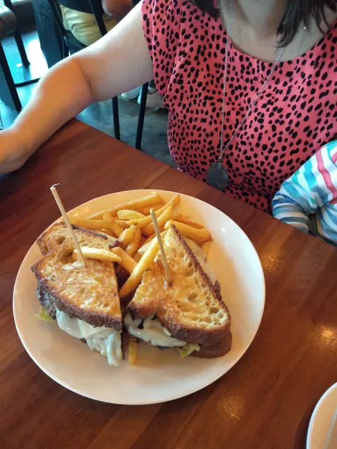 The Quarie Bar & Brasserie