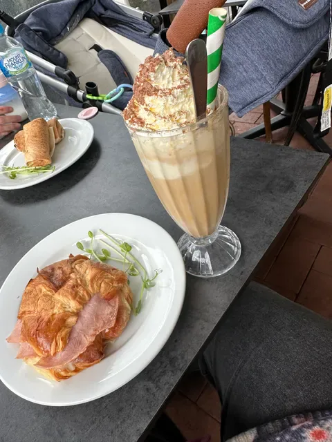 The House of Honey & The Sticky Spoon Cafe