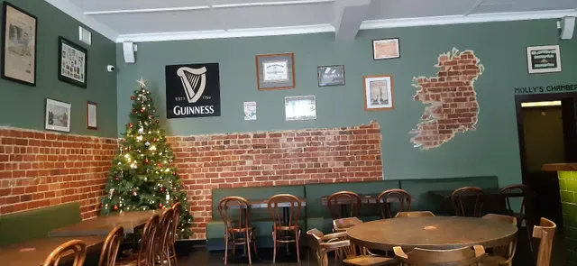 Molly's Irish Pub Highgate